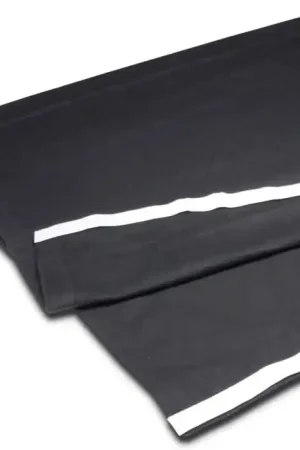 Adam Hall Accessories 0153 X 6006 - 60 m Bardage de plateforme Molton B1 avec bande Velcro 60 cm Seulement Aujourd’hui