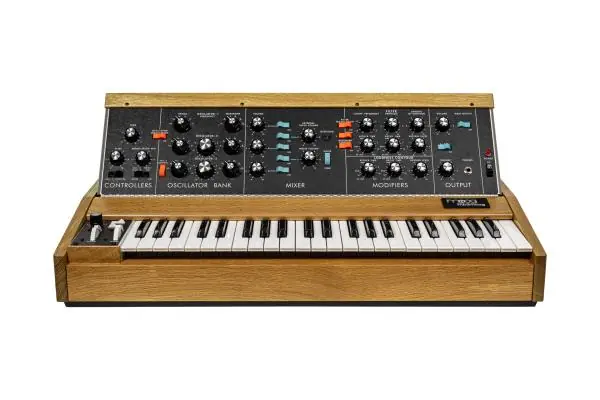 Moog Minimoog Model D-08 Offre Exclusive